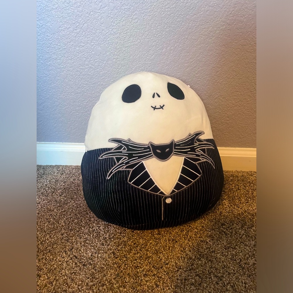 brand new 8" special halloween/limited edition "Jack skellington" squishmallow